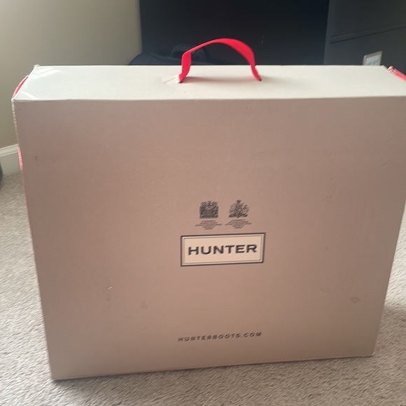 Furry winter snow boots - size 8 run a little sm, brand new never worn, Hunter - Picture 5 of 12